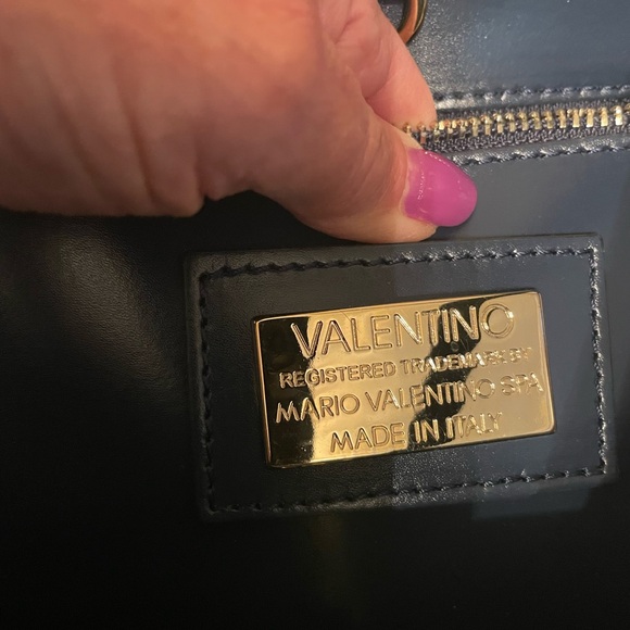 Valentino navy tote - Picture 9 of 12